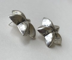 Vintage Thailand Sterling Silver 925 Pierced Earrings 5 Point Stars Flower 11g