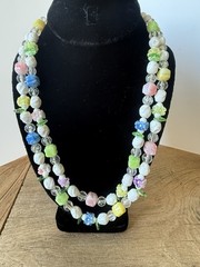 VTG Acrylic Pastels Flower Embellished Clasp Kawaii Core Summer Beaded Necklace