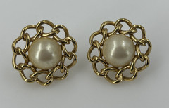 Vintage Faux Pearl Gold Tone Chain link Halo Pierced Earrings