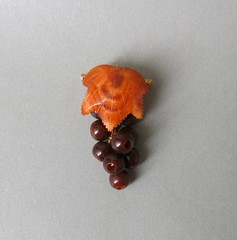Vintage Natural Baltic Amber Grapes Brooch USSR Gold Plated Pin