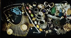 Vintage Wear Repair Repurpose Lot ~ 50+ Items ~ Necklace Pendant Brooch Ring Pin