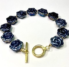Artisan Toggle Bracelet Molded Glass Flower Black Iridescent Oil Slick AB 8.5 in