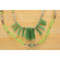 Vintage Green Cabochon Beaded Necklace Green Faux Jade Silver Tone Layered Bin2C