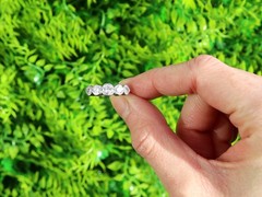 Vintage 1.16Ct Diamond and 18k Yellow Gold Five Stone Ring Circa 1950