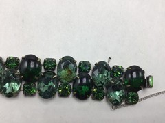 VINTAGE GREEN RHINESTONE BRACELET SAFETY CHAIN CLASP ARTICULATED UNSIGNED