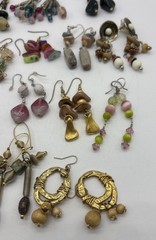 Vintage Lot Of 15 Pairs Pierced Earrings Dangle Stones Glass 1980’s 1990’s