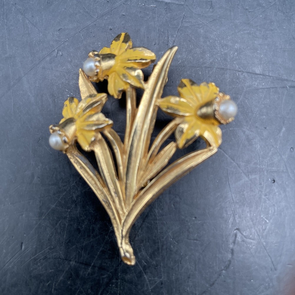 Vtg Signed General Mfg Yellow Enamel Pearls Flower Daffodil Pin Brooch RARE-READ