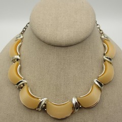 Vintage Thermoset Necklace Lucite Crescent Peach Gold Tone Choker Collar 15 Inch