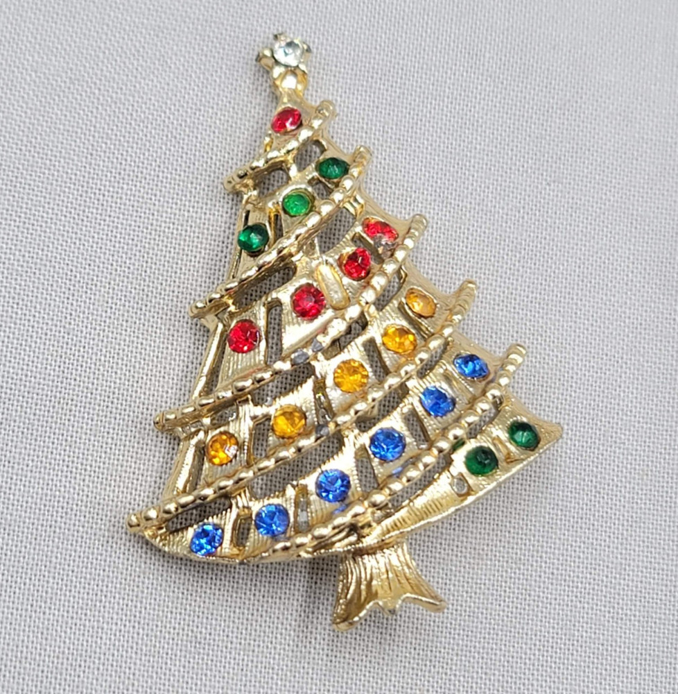 Vintage Rhinestone Christmas Tree Brooch Pin Multicolor Goldtone Festive Holiday