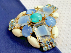 Vtg Rhinestone Costume Jewelry Set Blue Milk Glass Look Brooch Earrings *READ*