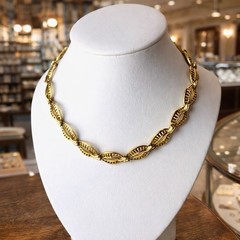 Vtg 60s Monet Gold Tone Choker Necklace -16” + 2” Extension -Textured Oval Links