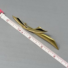 Tona Vintage Brooch Pin Shiny Matte Gold Tone Long Curved Ribbon Abstract 4″