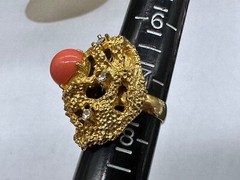 VINTAGE GOLD TONE FAUX CORAL CRYSTAL TEXTURED COCKTAIL FREE FORM RING SIZE 7.5