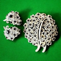 Enamel Flower Brooch Earrings Set Rhinestone Black White Vintage Clips
