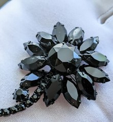 Vintage Weiss Black Rhinestone Mourning Flower Brooch Japanned Back Signed