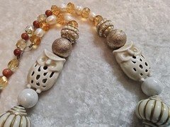 Vintage Long Graduated Topaz Cream Acrylic Porcelain Owl Beaded Necklace 26in