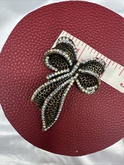 Antique Gold Filigree Bow Ribbon Brooch. See pics.