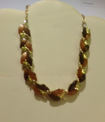 VINTAGE THERMOSET LUCITE LEAF NECKLACE & BRACELET (NEEDS CLASP)