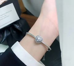 Swarovski Idyllia heart-shaped rhodium-plated bracelet