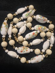 Vtg Painted White Glass Bead Necklace Floral Design Summer Estate Jewelry 22in