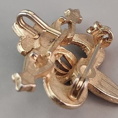Vintage Watch Fob Brooch Pin Fleur De Lis Gold Tone 1 1/8″