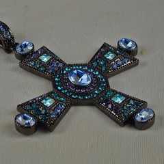 Vintage Silver/Black Tone & Blue Rhinestone Cross Pendant Chain Necklace 17″ 51g