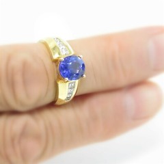 NYJEWEL 18k Yellow Gold Tanzanite & Diamond Ring