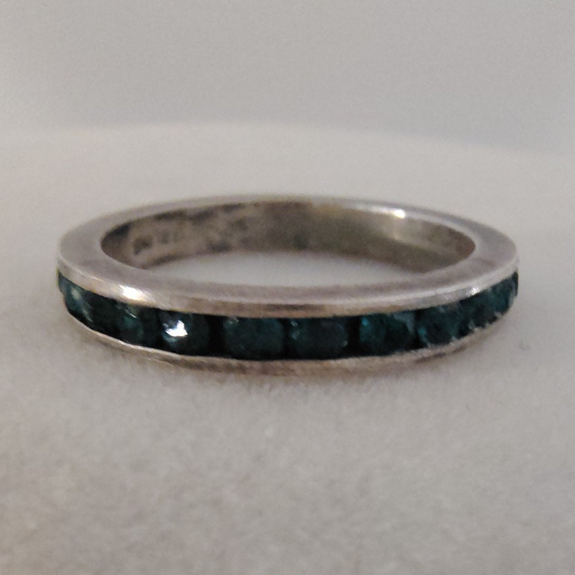​Vintage Sterling Silver Channel Set Emerald Green CZ Eternity Ring Band Sz 4.75