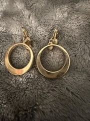 Vintage Woman’s Gold Circle / Hoop Dangle Clip On Earrings