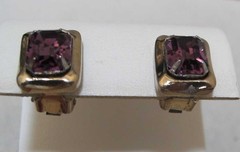 Vintage BARCLAY Faux Amethyst Purple Glass Gold Tone Clip Earrings 1/2″