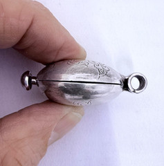 Vintage Sterling Silver 925 Hand Engraved Lotus Flower Round Locket Pendant 29mm