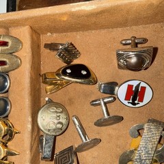 Vintage Men’s Cufflinks, Tie Bars, Money Clips & Storage Case