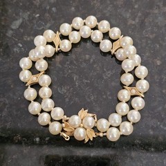 Ciner Faux Pearl Double Strand Beaded Bracelet Vintage Fancy Box Clasp 8.5 In
