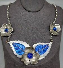 Vtg 1940s Carved Blue Lucite Floral Bib Necklace WWII Pot Metal Unsigned