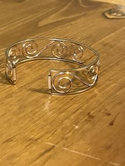 Krementz scroll work cuff spiral design on gold tone open back 6” 1950-60s