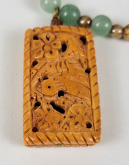 Vintage Gemstone & Agate Beaded Necklace With Carved Floral Bird Pendant 15.5 In