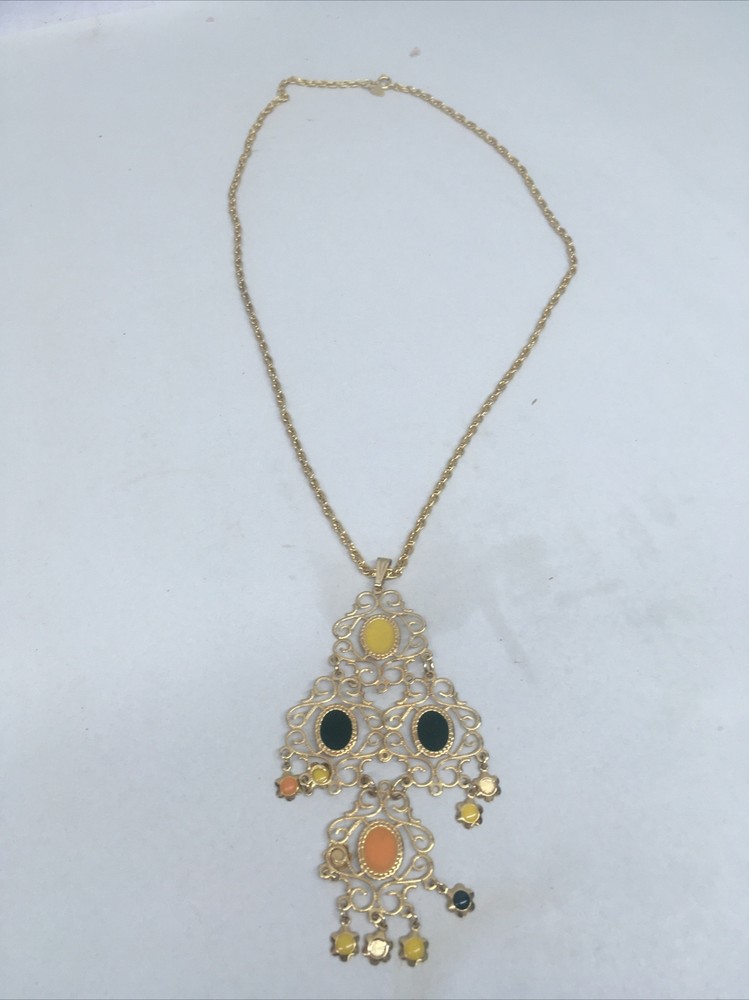 Vintage Celebrity NY Chandelier Necklace – Gold Tone