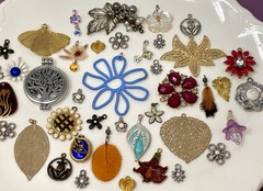 Lot Vtg & Modern Flower Leaf Pendants Findings Jewelry Craft Art Repurpose 10