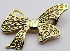 AAI Filigree Bow Jewelry Gold Tone Ribbon Pin Vintage 1990s Brooch Signed
