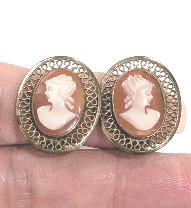 Vintage Winard 1/20 12k Gold Filled Cameo 23mm Clip On Earrings