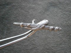 C-17 Globemaster Aircraft Vtg Military Pewter Lapel Pin Hat Badge Tie Tack 3.1g
