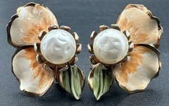 Vintage Signed Vendome Enamel Flower Brooch Faux Pearl Clip On Earrings Dogwood
