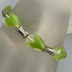 Lime Green Givre Glass Beaded Bracelet Stretch Silver Tone Spacers 6.5″