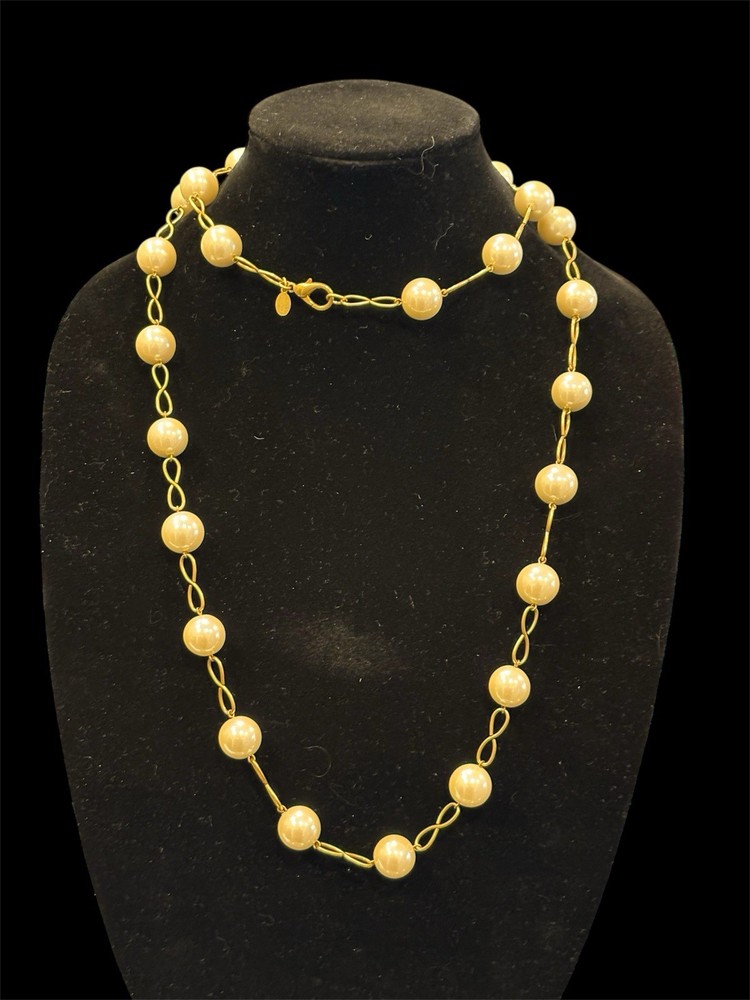 Carol Lee Vintage Faux Pearl Necklace Gold Tone Chain