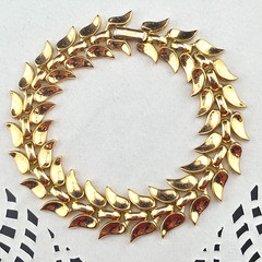 Vintage Crown Trifari Pat Pend Alfred Phillipe Gold Leaf Chain 7″ Bracelet