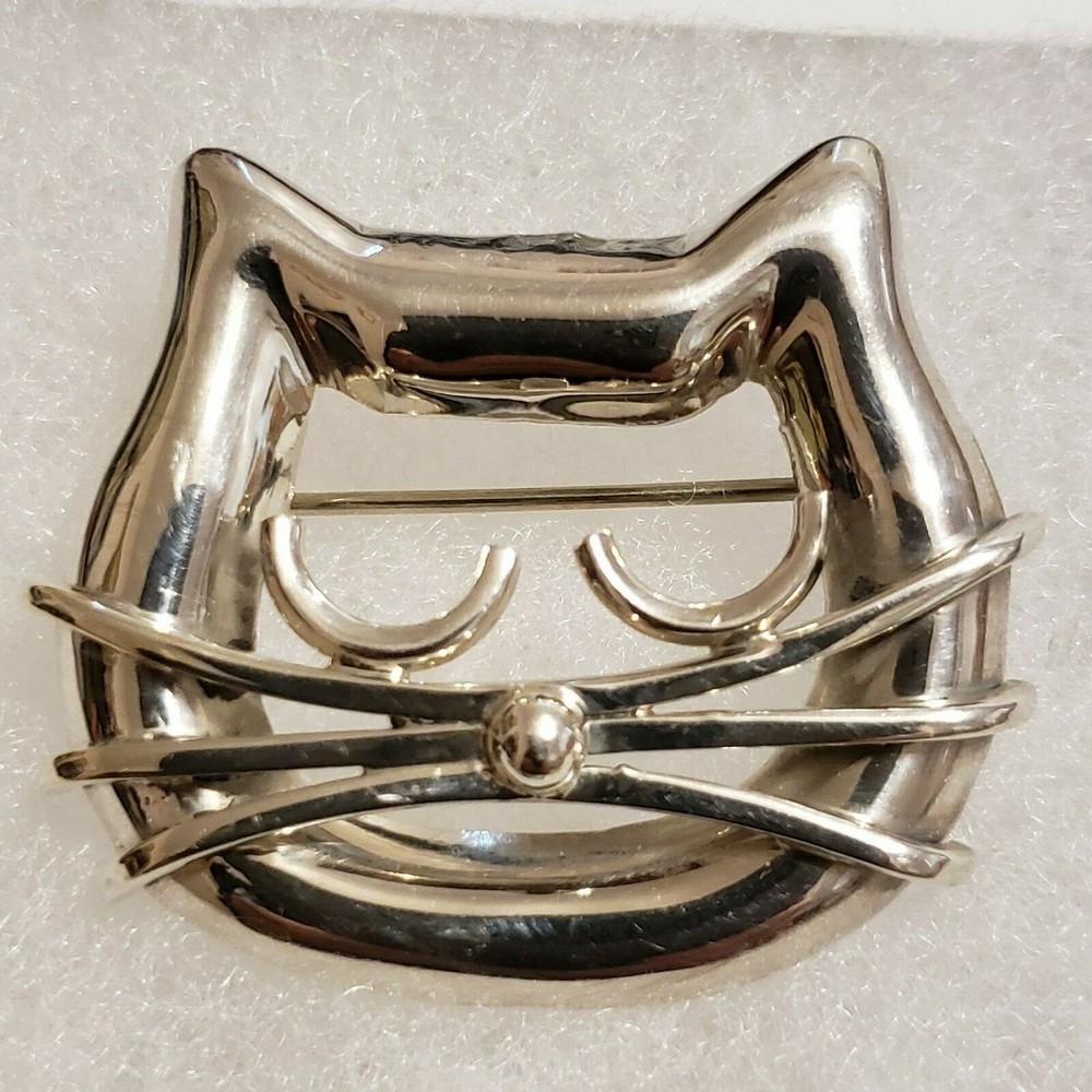 Vintage Modernist Mid-Century Silver Cat Face Brooch/Pendant with Secure Clasp