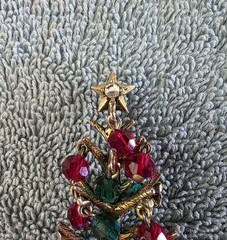 Vintage Hollycraft Christmas Tree Dangle Glass Bead Ornaments Brooch Pin, Signed