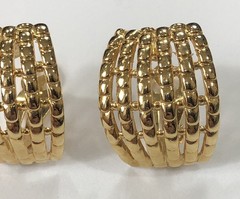 Erwin Pearl Earrings Clip On Gold Tone 1.25 inch – Vintage