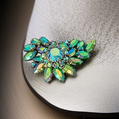 Vintage 1950s Peacock AB Emerald Rhinestone Brooch Silver Tone Marquise Chaton