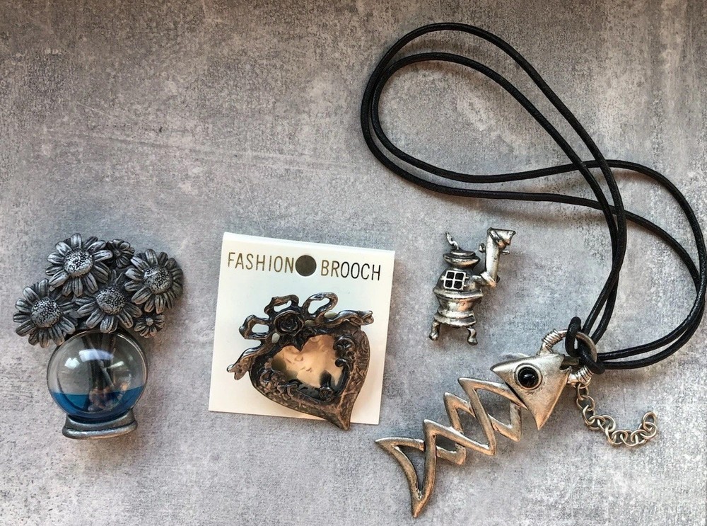 VINTAGE PEWTER JEWELRY LOT OF 4 PIECES BROOCHES NECKLACE CASUAL CORNER+ UNIQUE